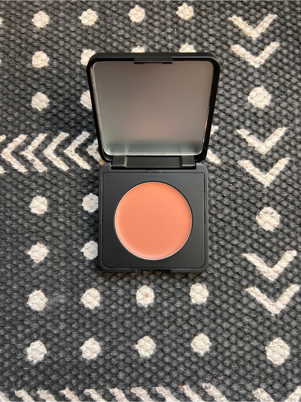 Luminance Milano Under Eye Brightener - Coral Peach - Picture 2 of 3